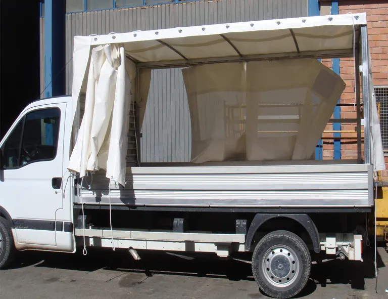 Toldos Botero Enrollable abierto.