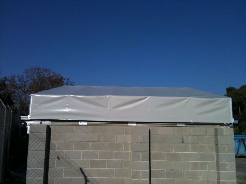 Toldo para cubierta de almacén